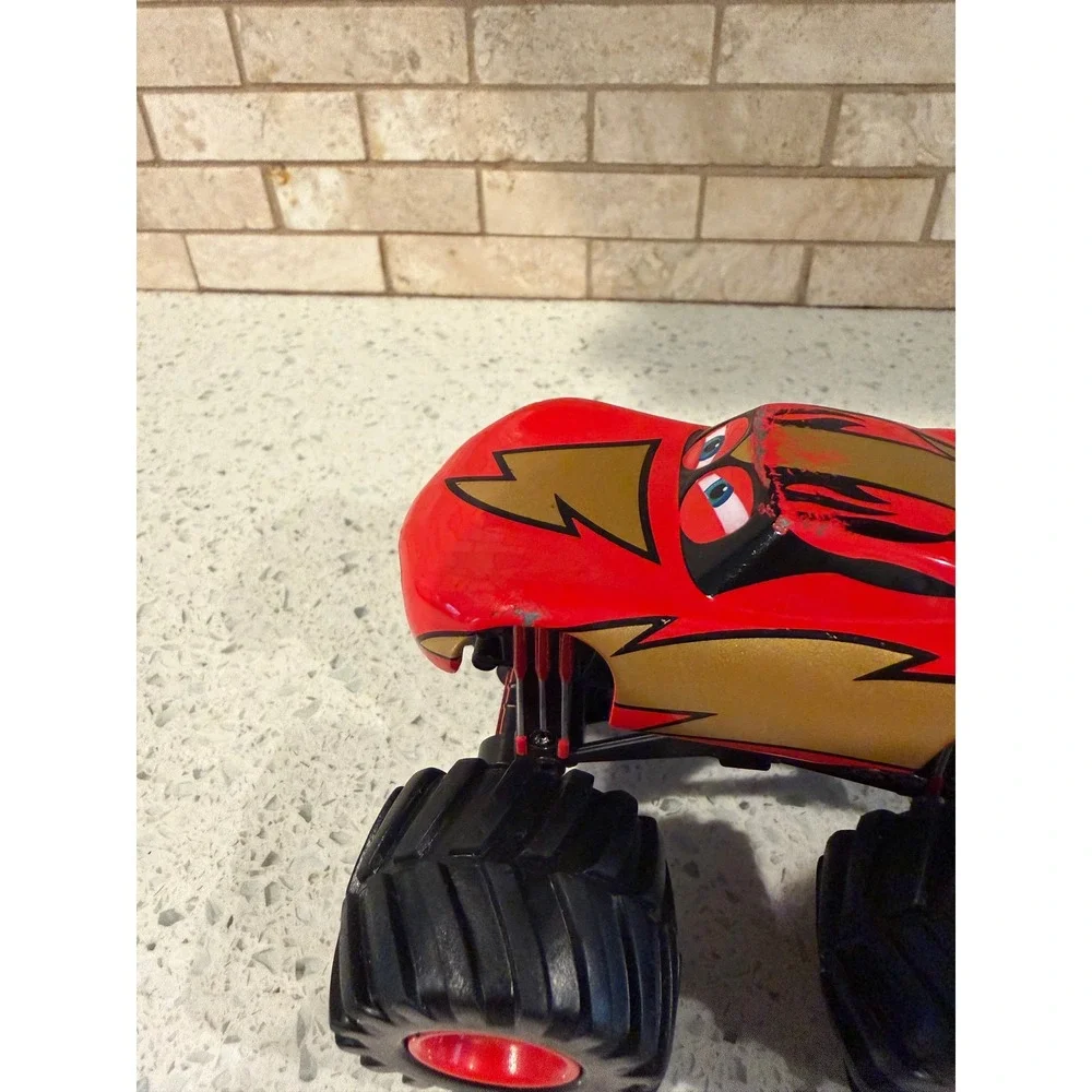 Disney Pixar Cars 1:55 Scale Lightning McQueen Frightening McMean Monster Truck